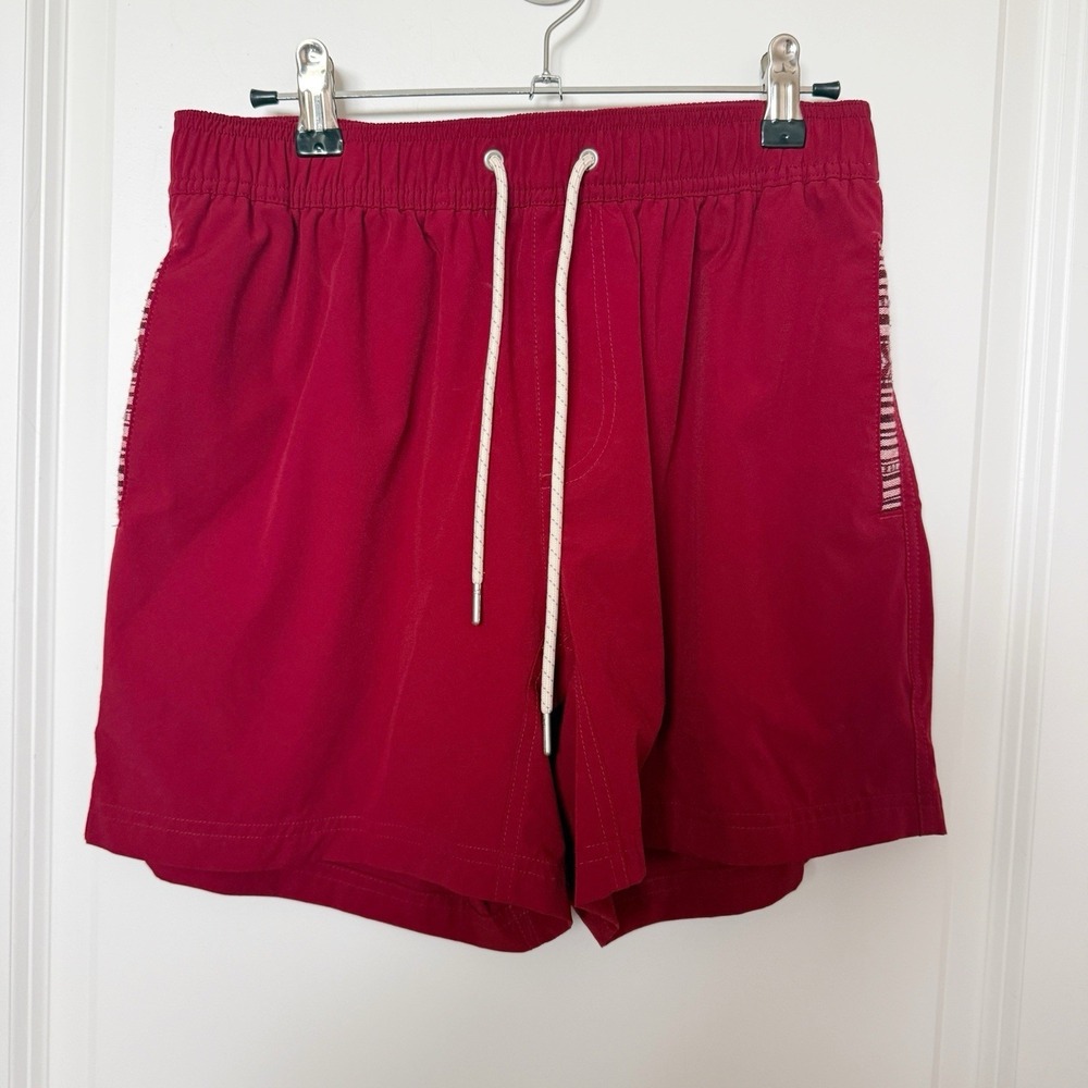 Wowie Mens Red Shorts Size Medium Drawstring Pockets Aztec Trim 5in Inseam